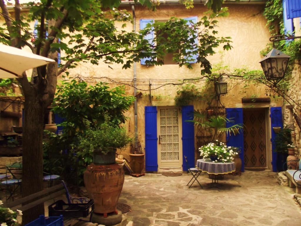 La Maison Aux Volets Bleus Bed and Breakfast Venasque Eksteriør billede